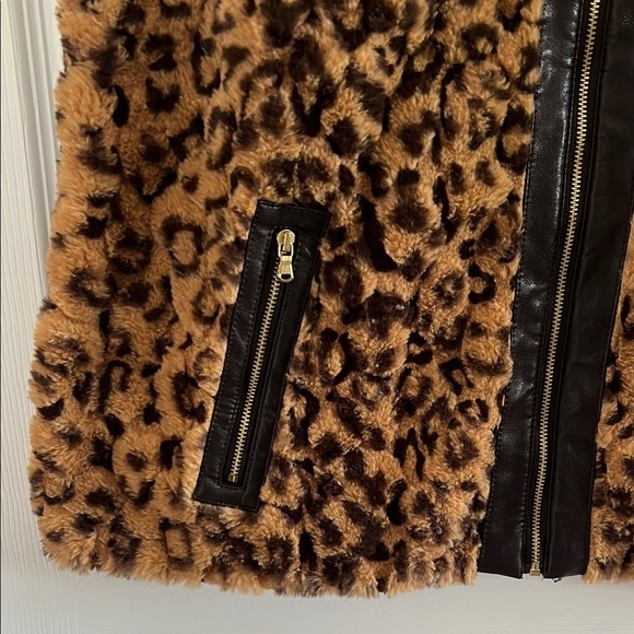 Chico's Tan and Black Leopard Faux Fur Vest - Picture 4 of 5